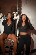 Load image into Gallery viewer, Peek inside 2 piece set